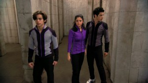 Wizards of Waverly Place - Who Will Be the Family Wizard? - Wizard Competition Round 3 - Max, Alex and Justin navigate a maze
